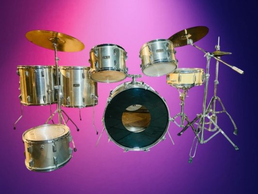 Tama 70’s Vintage 6pce drumkit with cymbals