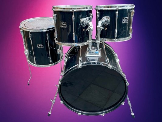 Pearl Export 4 pce drums - shell pack - excellent condition